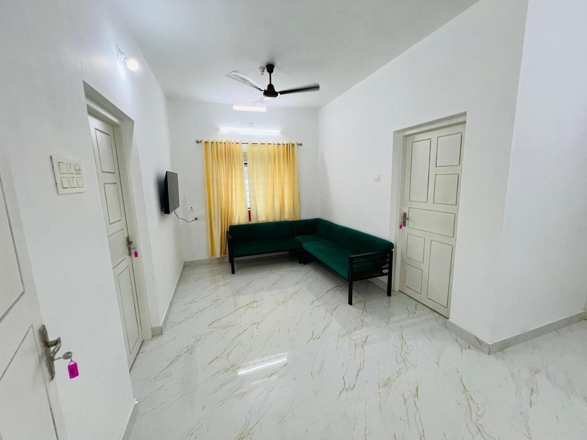 Furnished 2 Bhk Family Apartments Near Triprayar Shree Rama Temple - Beevees Homes Thriprayar Thanniyam Zewnętrze zdjęcie